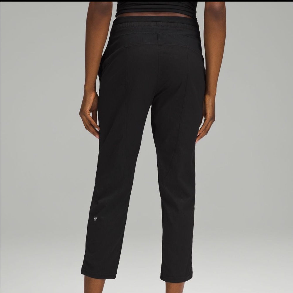 Dance Studio mid rise cropped pants